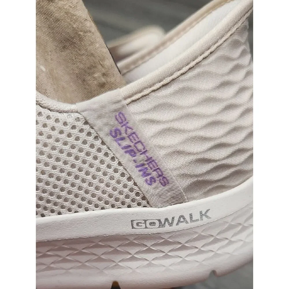 NIB Sketchers Go Walk Slip In Sneakers